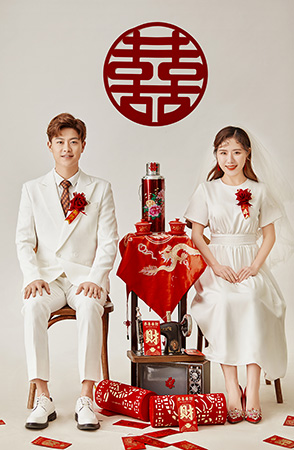 Mr.L & Ms.T