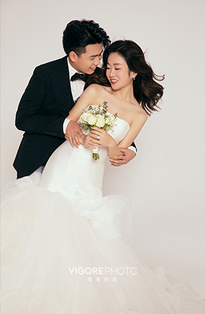 Mr.W & Mrs.Y