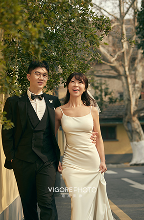 Mr.D & Mrs.L