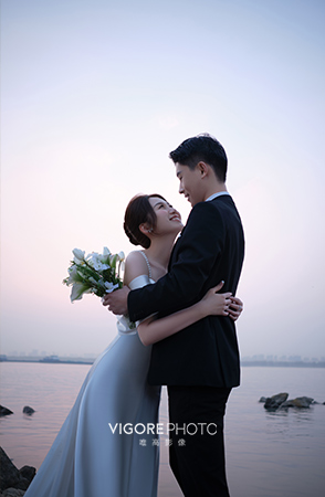 Mr.Z & Mrs.B