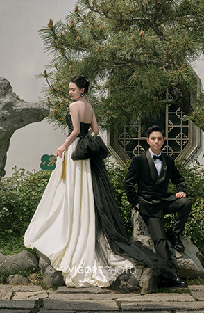 Mr.Y & Mrs.W