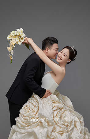Mr.W & Mrs.N