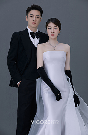 Mr.L & Mrs.L