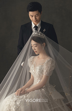 Mr.Q & Mrs.S