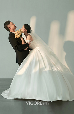 Mr.L & Mrs.L
